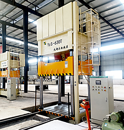 四川達州客戶定制的630噸四柱液壓機介紹技術(shù)參數(shù)電機和價格，由成都正西液壓機供應(yīng)，希望對選購中有所幫助